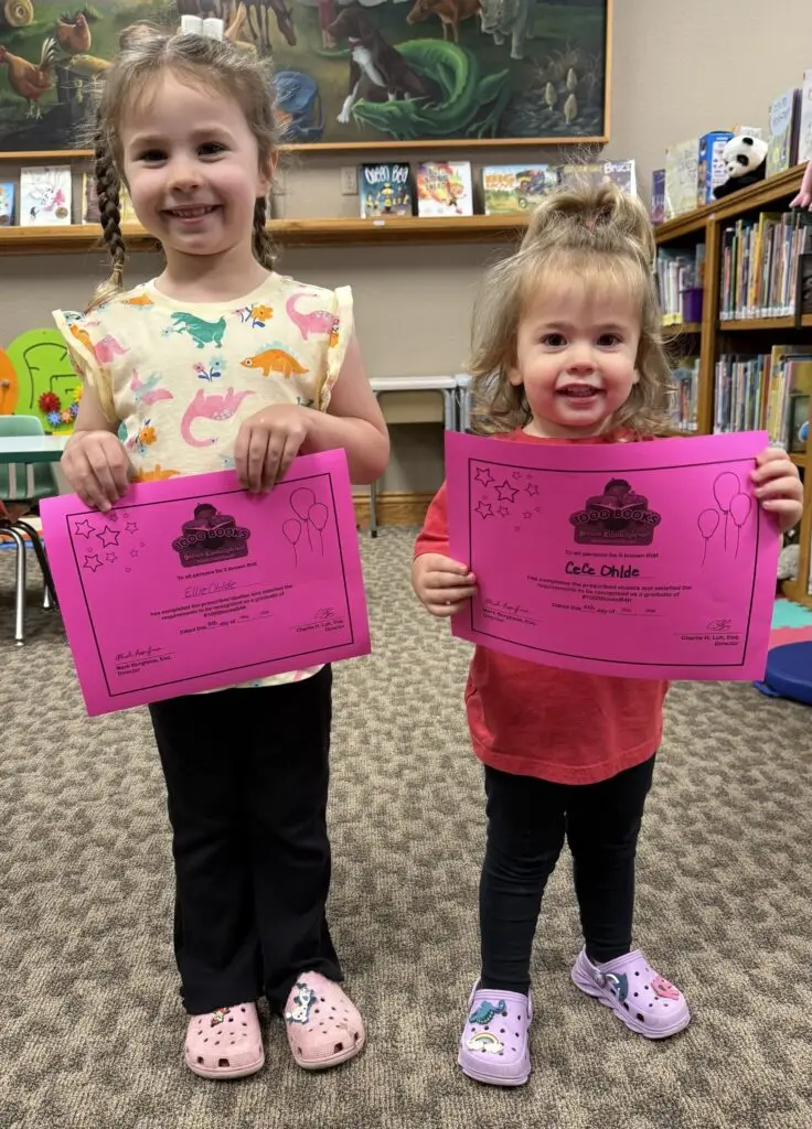 Cece and Ellie Ohlde has read 1000 books before Kindergarten